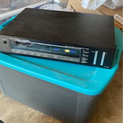 Fisher Stereo AM/FM Reciever FM-660