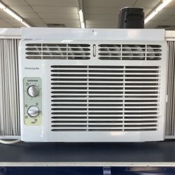 Air Conditioner Frigidaire 
