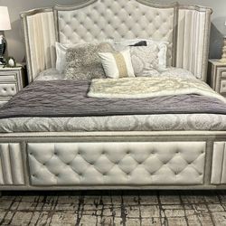 💥Ashby Bedroom Set

💥👈Financing Available Only $10 Down Payment🥳