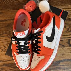 Jordan 1 Low “Starfish”
