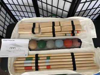 Croquet 24 Piece Set With Magnolia posts Brand New
