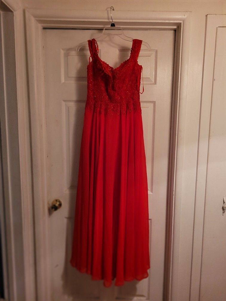 Junior Red Prom/evening Dress.