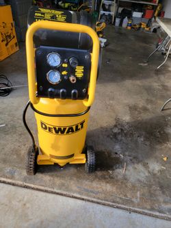 Compressor Dewalt 15 gallon