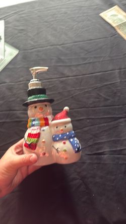 Snowman soap dispenser