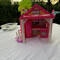 Chelsea‘s Dollhouse