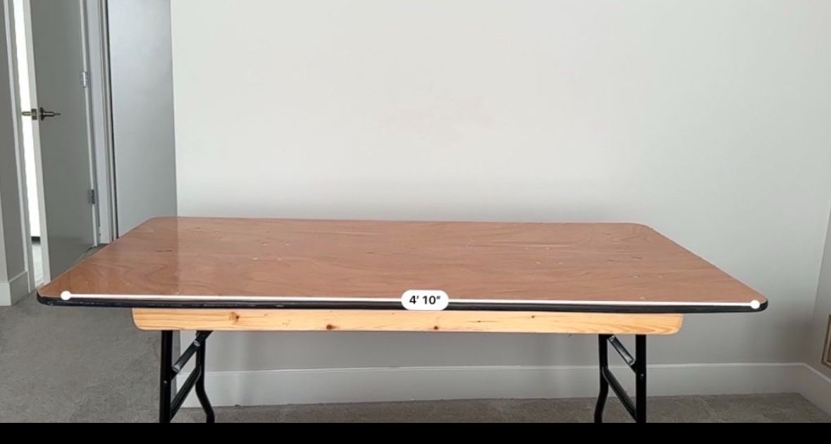 Wooden Golding Table