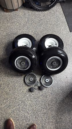 Golf cart wheels and tires