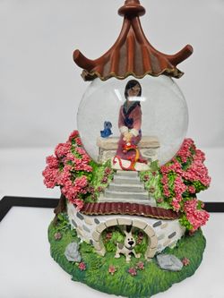 RARE Vintage Disney Mulan Snow Globe Music Box, Works Damaged*