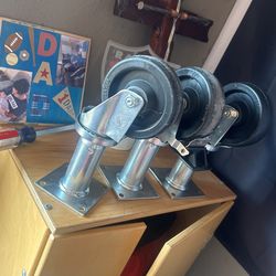 3 Rolling Wheels