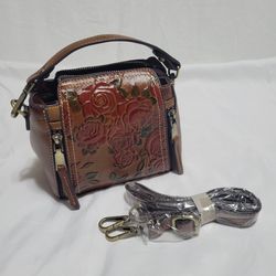 Genuine Leather
Handbag 