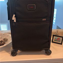 Tumi  Brand New Authentic Alpine Luggage