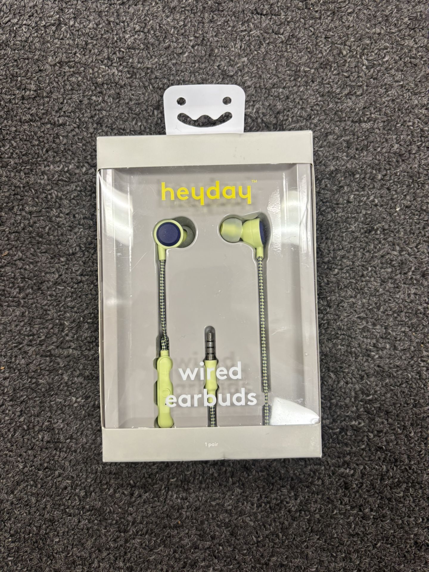 Wired Earbuds - Heyday™ Pastel Lime (Stylized): Built-in Microphone, Silicone Cushions