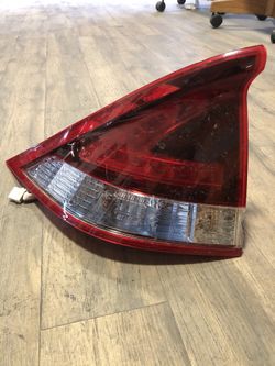 2014 Honda Insight tail light