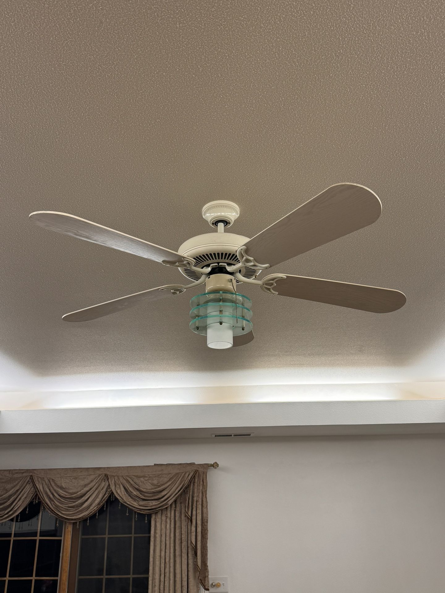 Ceiling Fan Works Well