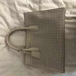 In great condition Kate Spade purse