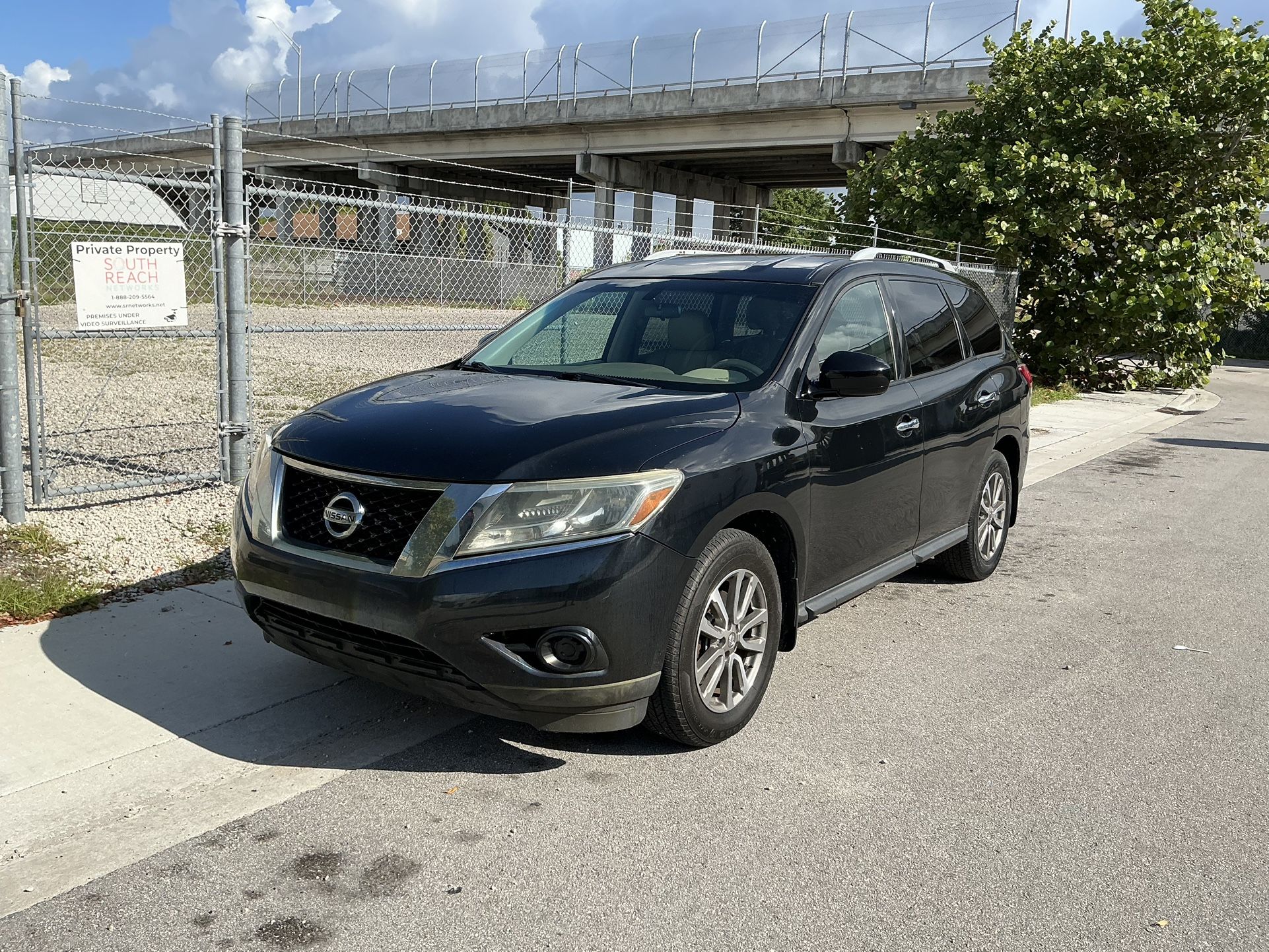 2015,NISSAN PATHFINDER—3 ROW SEATS LEATHER