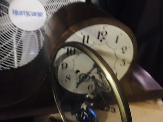 Old clock I have keys needs oil