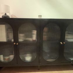 Dresser With Cabinets And Shelves