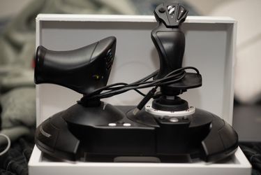 THRUSTMASTER Flight Controls