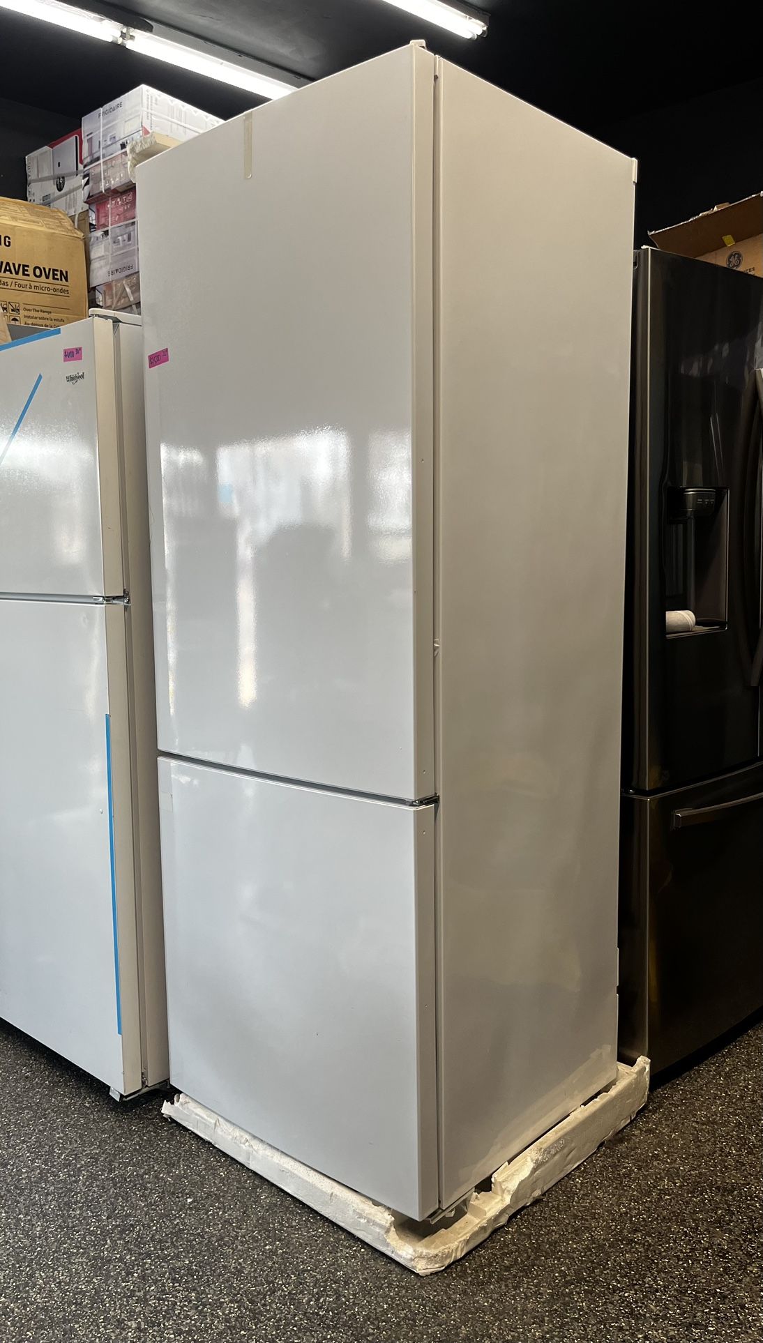 New Summit White Bottom Freezer Refrigerator 28” Wide
