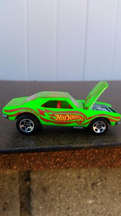 Hot Wheels 1969 Camaro 1:64 Scale