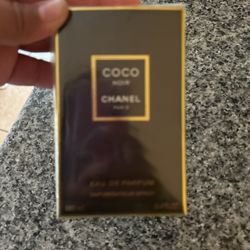 Men And Women Perfume 