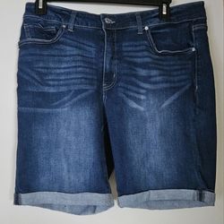 20 TIME AND TRU WOMAN'S BLUE BERMUDA SHORTS