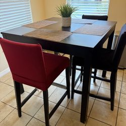 Table With 3 Chairs