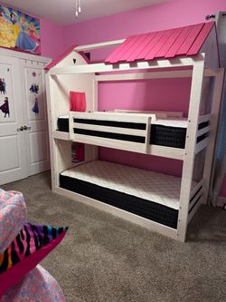 Girls bunk bed
