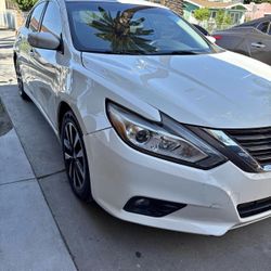 2018 Nissan Altima 2.5 Sv Sedan 4D