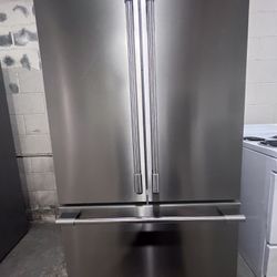 Frigidaire French Door Refrigerator 