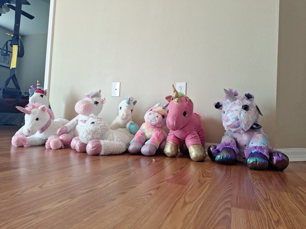8 Unicorn Stuffed Animals