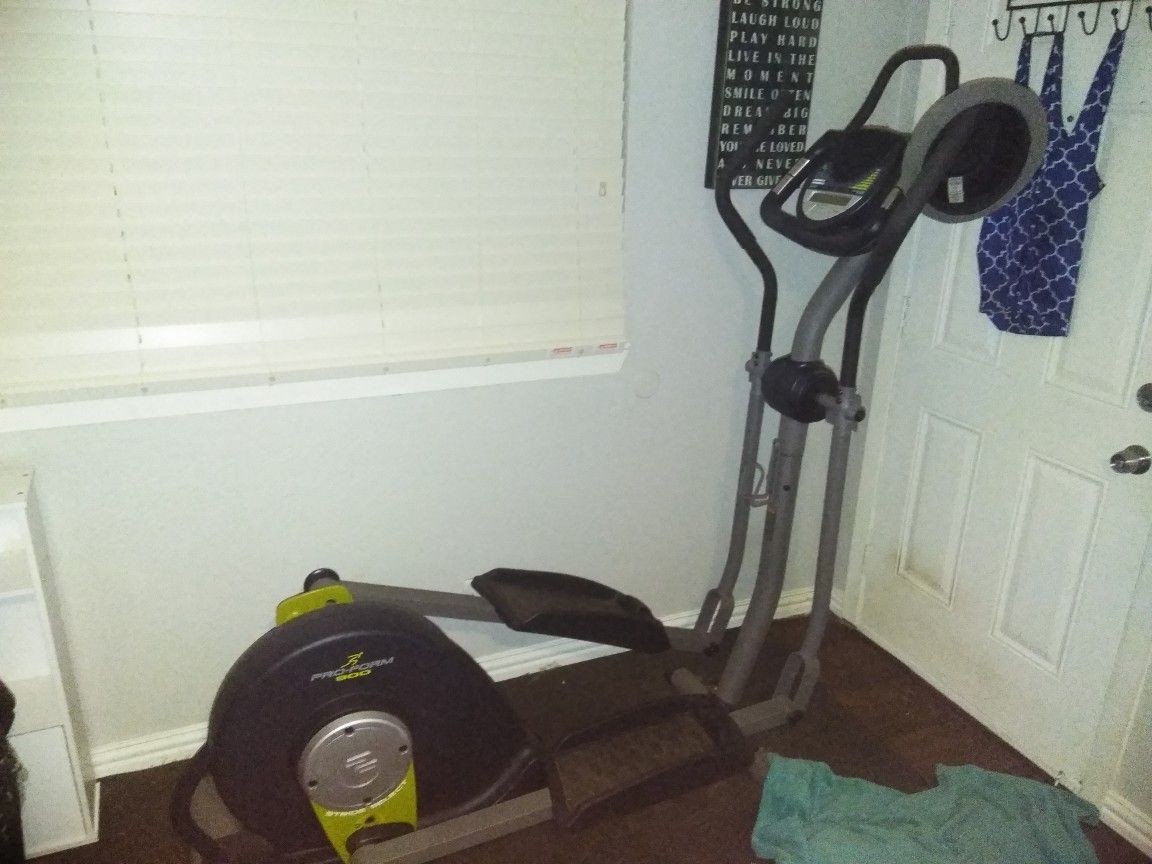 Proform 900 stride select space saver elliptical machine