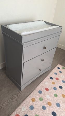Children’s dresser and changing table combo