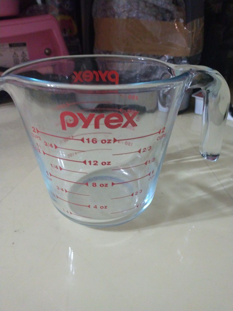 Vintage Pyrex 2 Cup Glass Measuring Cup