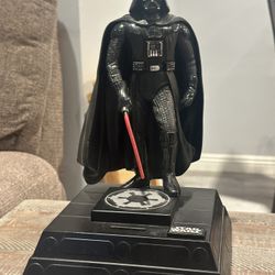 Star Wars Darth Vader Coin Bank / Display Figure