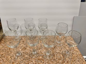 8 Wine Glasses - 6 white 2 Red