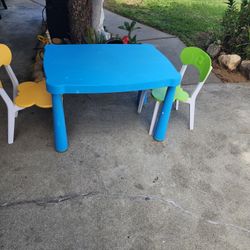 Mesa Para Niño O Niña De 2 Sillas