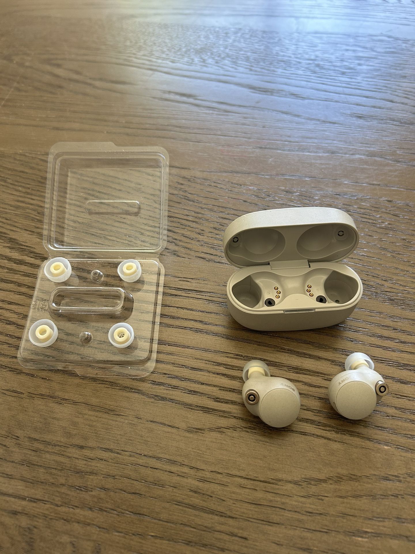 Sony WF-1000XM4 Wireless Earphones (Silver)