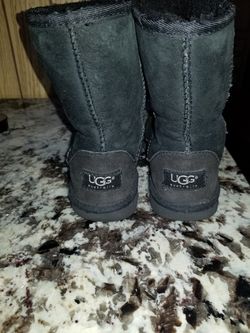Black Uggs