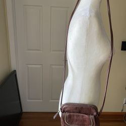 B. Makowsky Brown Leather Crossbody Purse
