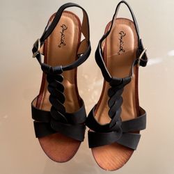 Qupid Wooden Heel Sandal 