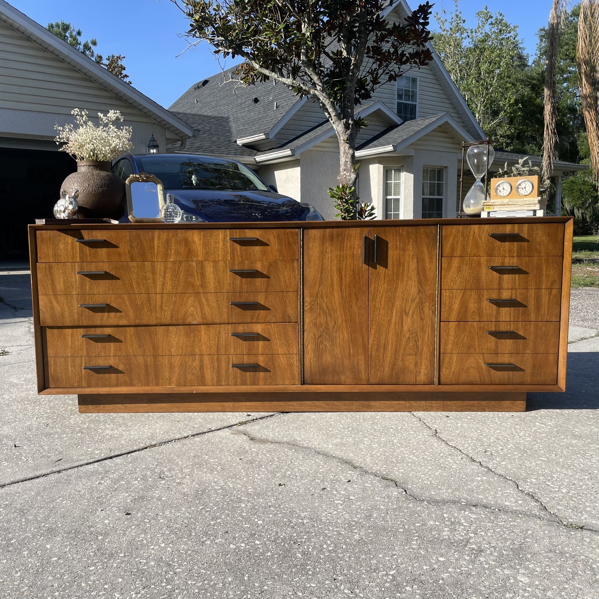 MCM Lane Credenza 9-drawer