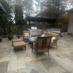 Costco Outdoor Couch, Table And Chairs In Excellent Condition 