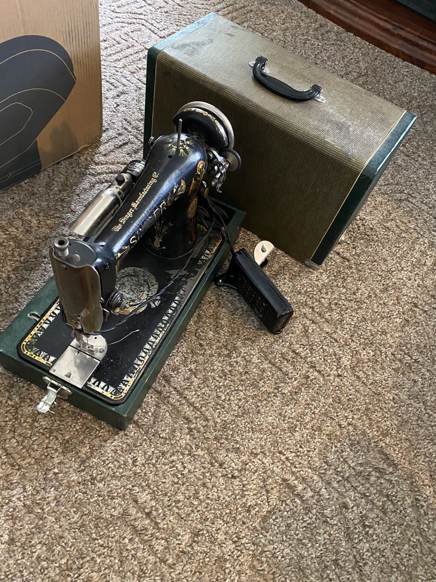 Portable Early 1900 Sewing Machine