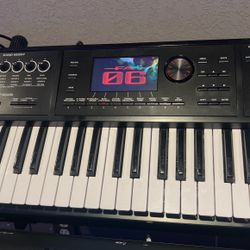 Roland  Fa06  Synth/workstation  61 Key 