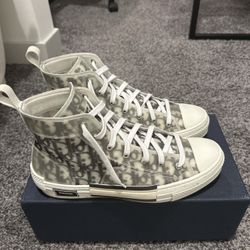 Dior Converse B23