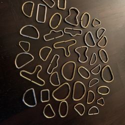 40 Assorted D Rings