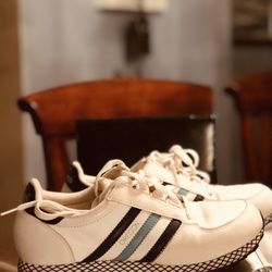 Adidas Oregon  Size 6 I Believe They’re Men’s  (small man or growing kid) 