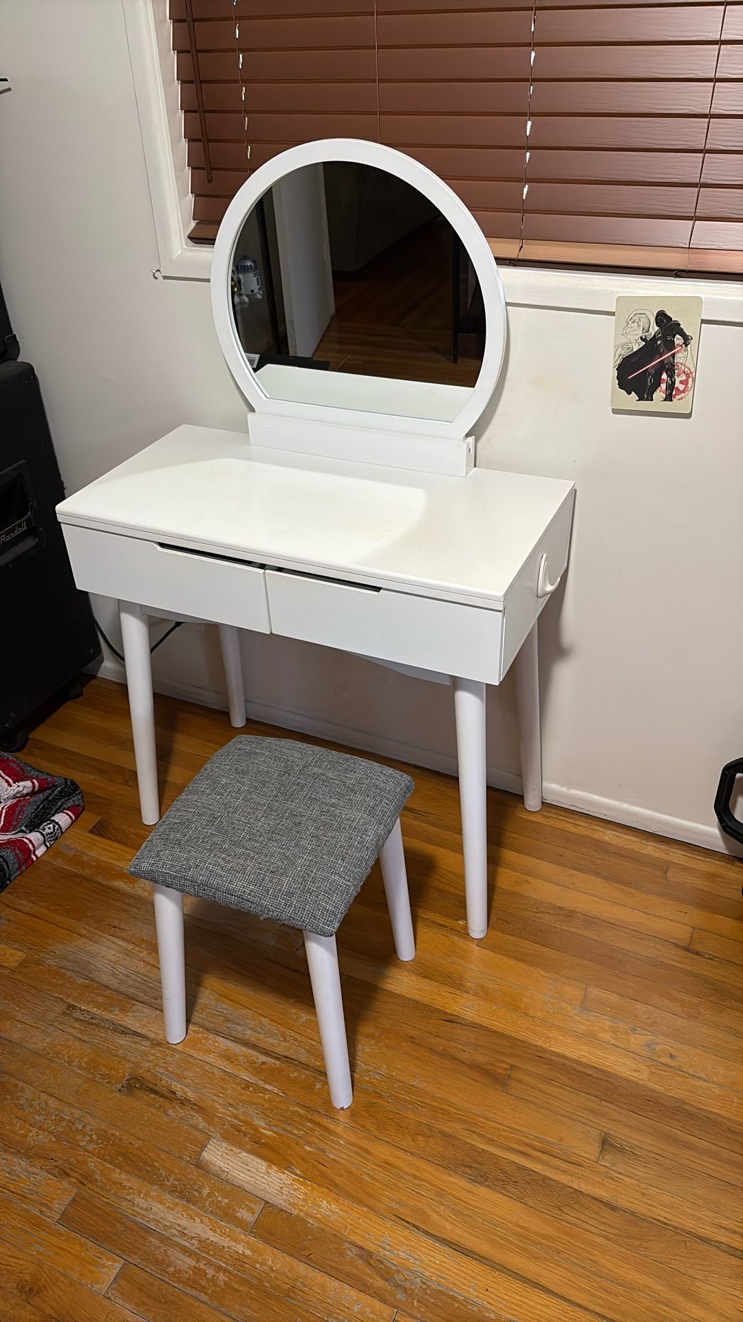 Makeup Vanity With Stool